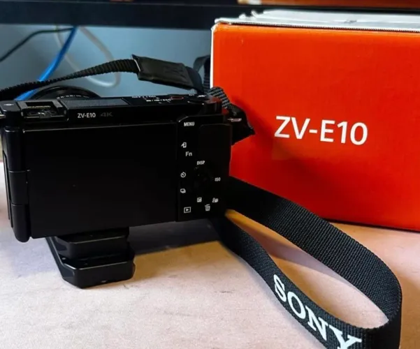 Sony ZV E10