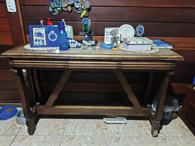 Aparador / Mesa Rústica em Madeira Maciça - Estilo Colonial