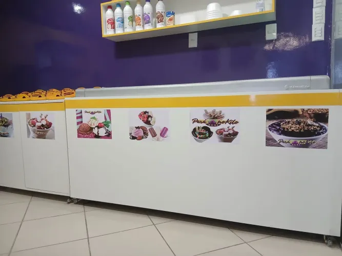Frezer horizontal e bancada guloseimas para loja de açaí 