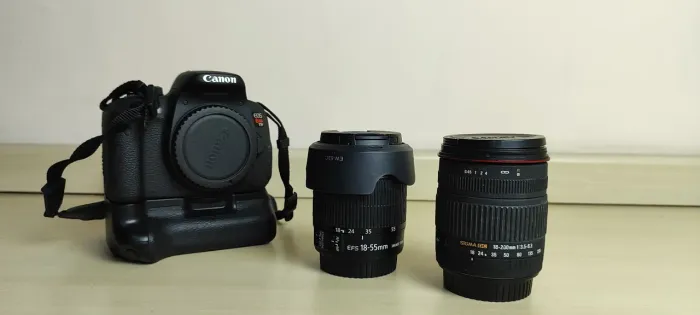 Câmera Canon T5i com lentes 18-55 e Sigma 18-200 + Grip | Kit Completo