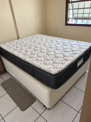 CAMA BOX COM BAÚ E COLCHÃO DE CASAL