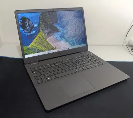 Notebook Dell Vostro Core 10ªGer. 8 gb M2 ssd Rápido tela 15 Biometria Bat. Boa Fonte Orig