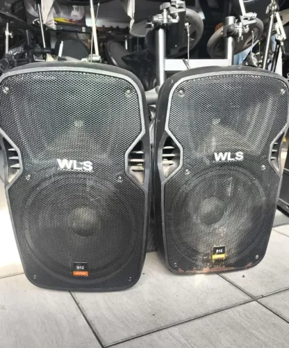 Par de caixas ativas Wls 12 polegadas!!!!