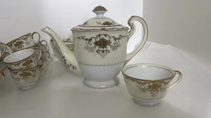 Conjunto de Chá/Café Vintage Sone China - Porcelana Japonesa Filetada a Ouro (30 Peças)