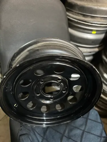 Rodas aro 16, Ford F1000 e jipe (cada)