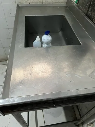 Pia Bancada Industrial em Aço Inox com Cuba Funda e Espelho Posterior