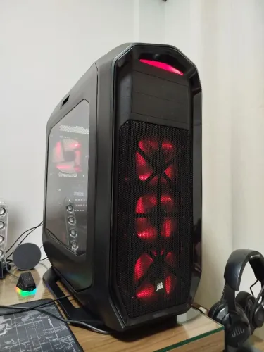 Gabinete Corsair 780T FULL TOWER + 5 coolers CORSAIR