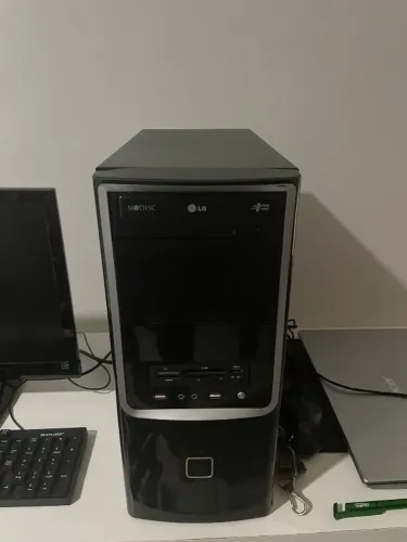 COMPUTADOR (GABINETE) + TECLADO + NOBREAK
