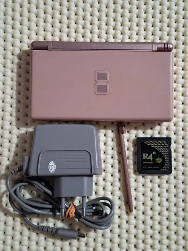 Nintendo DS lite