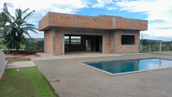 Chácara para Venda em Londrina, Irerê, 1 dormitório, 2 banheiros