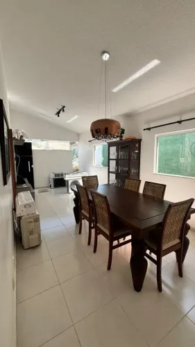 Casa no Condomínio Nascente do Tarumã com 03 Quartos.