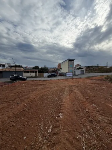Lote 420m² | 23m de Frente | Campina Verde - Divinópolis/MG