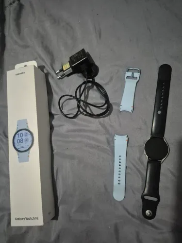 Samsung Galaxy Watch FE Completo + 2 Pulseiras | Semi Novo