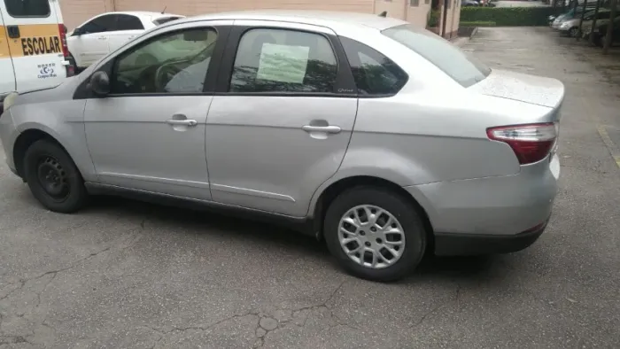 Fiat Grand Siena Attrac. 1.4 EVO F.flex 8V 2013