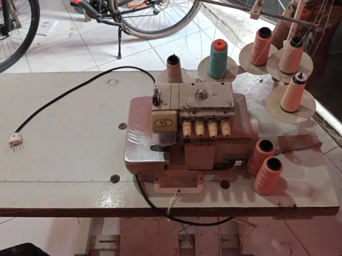 Máquina de costura interloque pra vender