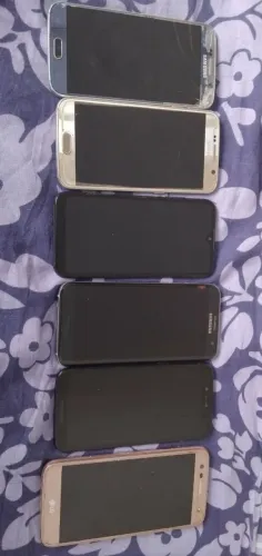 Vedo 8 celulares para retiradas de peças