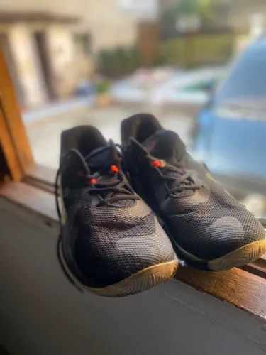 Tenis under armour