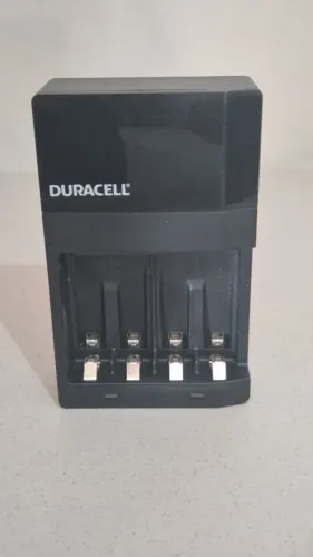 Carregador de Pilhas Duracell
