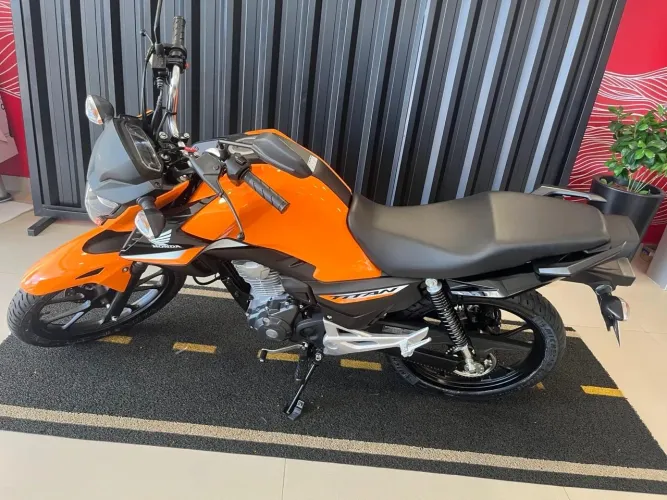 Tintan mais nova da cidade moto só pegar e rodar