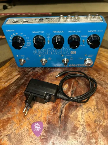 Pedal Delay e Looper Flashback X4
