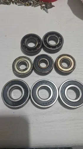 Rolamentos novos e usados