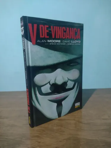 V de Vingança Edição Definitiva - Alan Moore e David Lloyd Capa Dura Panini