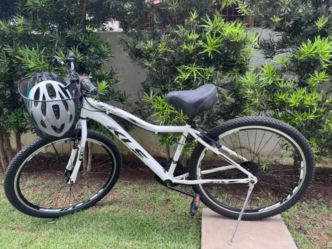 Bicicleta semi nova