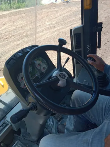 PÁ CARREGADEIRA W130 2019