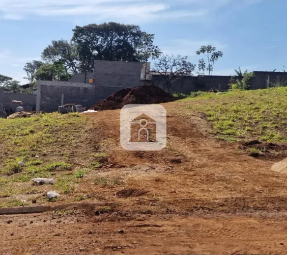Terreno para venda no bairro Jardim Inconfidência