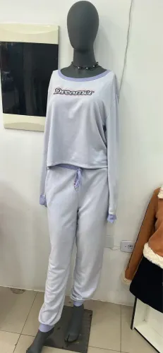 Conjunto lilás