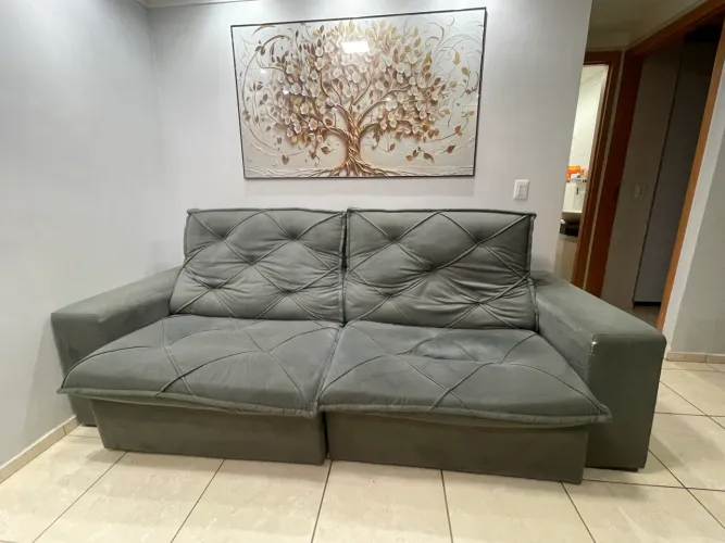 Vendo um sofá de 2,50 .3 anos de uso .