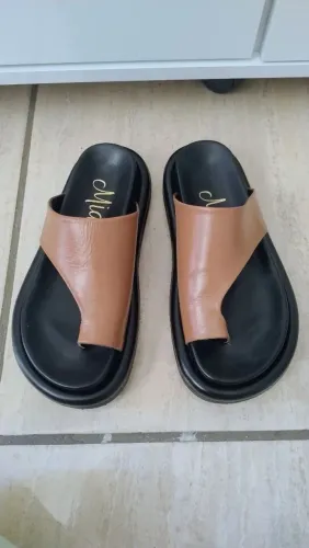 Sandália de couro n. 35