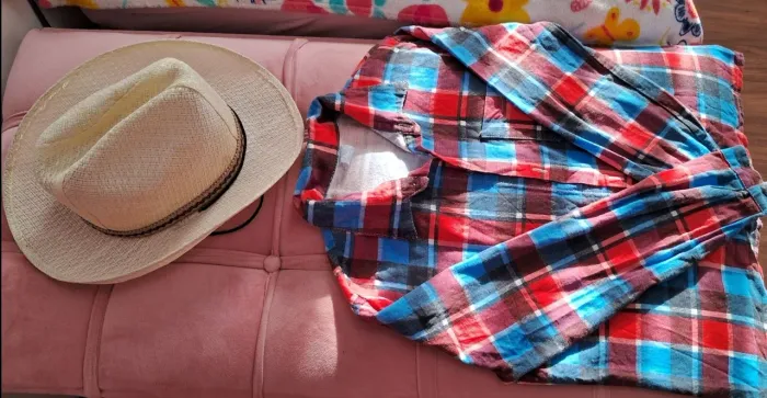 Camisa xadrez flanelada tam.10 e chapéu panama original 