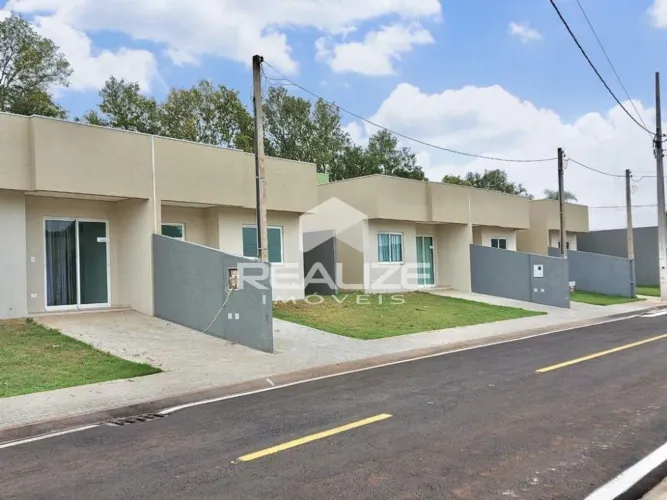 Casa à venda no Condomínio Residencial Veneza com 2 quartos (sendo 01 Suíte).