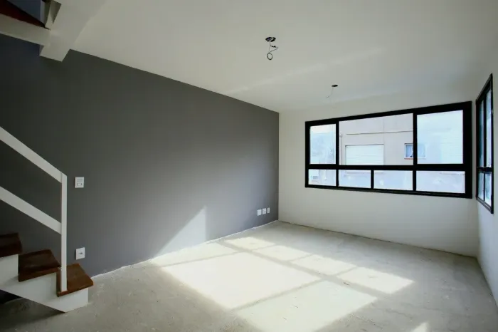 Duplex para venda possui 146 metros quadrados com 2 quartos em Petrópolis - Porto Alegre -