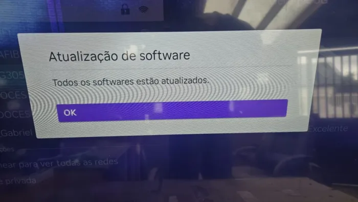Vende-se tv para retirada de peças 