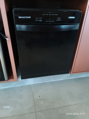 Lava louça Brastemp 8 pouco usada , parece nova 