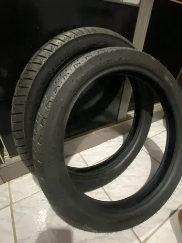 Pneu moto