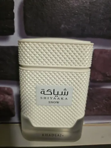 Perfume arabe shiyaaka snow khadlaj