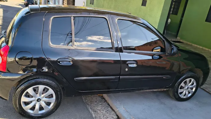 Renault Clio Hi-flex 1.0 16V 5P 2012