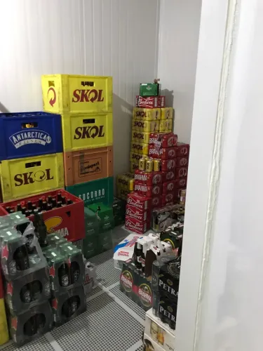 Mega Promoção Câmara Fria para bebidas, para até -5, 2,40x1,70x2,50m