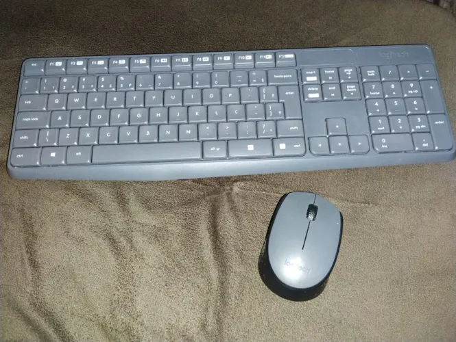Teclado e mouse sem fio Logitech