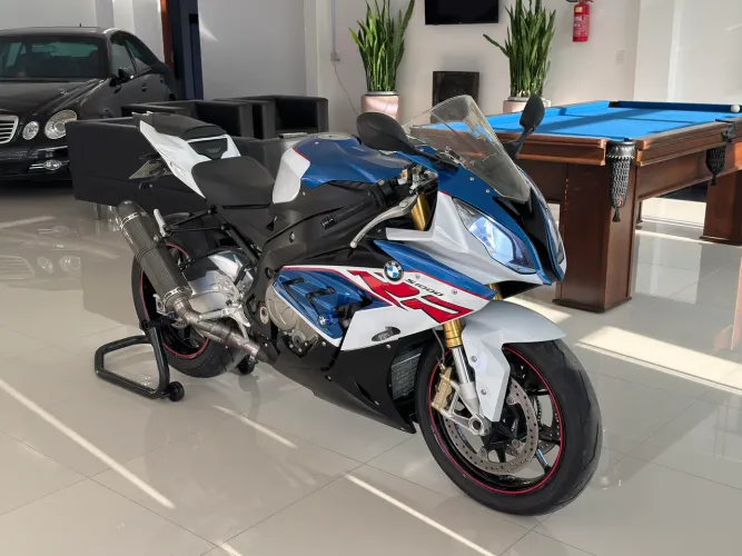 S 1000 RR 2018 com apenas 28.000 km 