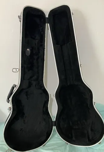 **CASE/BAG GUITARRA**