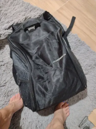 Mochila semi nova poucas avarias entrego