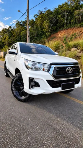 Toyota Hilux CD SR 4X4 2.8 TDI Diesel Aut. 2020