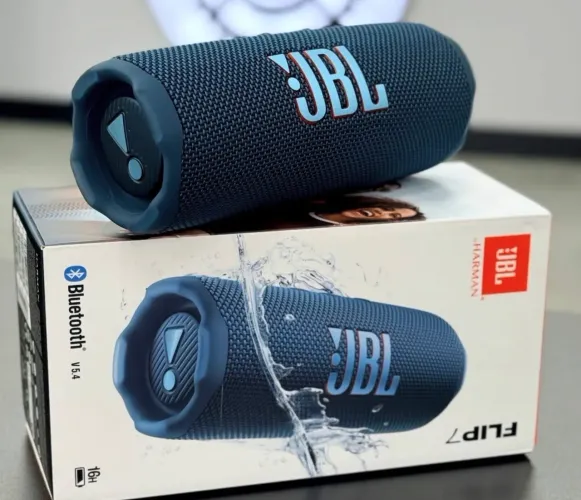 JBL Flip 7 Azul e Preto Nova Lacrada