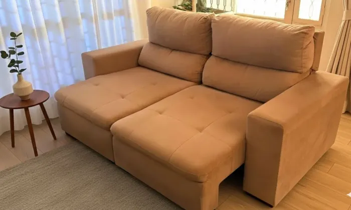 Lindo sofá retrátil e reclinável 2,00 mts higienizado sem detalhes 