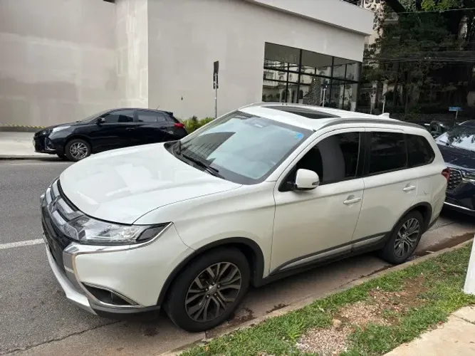 Mitsubishi Outlander Comfort 2.0 16V Aut. 2018