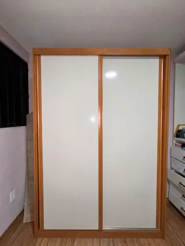 Vendo armário novinho com um mês de uso 